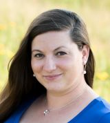 Jennifer Schrader headshot